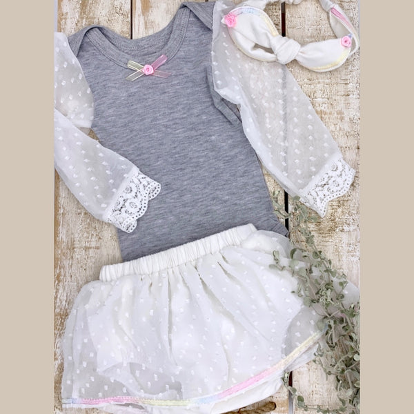 Exquisite Rose: 0-3 Months