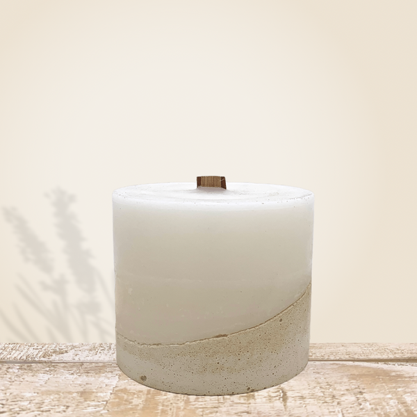 Vanilla-Raspberry Concrete Candle - 9 x 7 cm